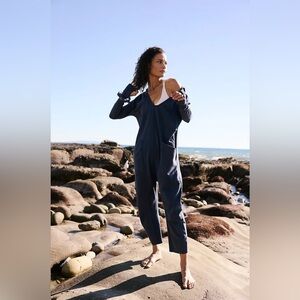 FP Movement Free People Navy Blue Hot Shot long sleeve Jumpsuit Romper L Rare